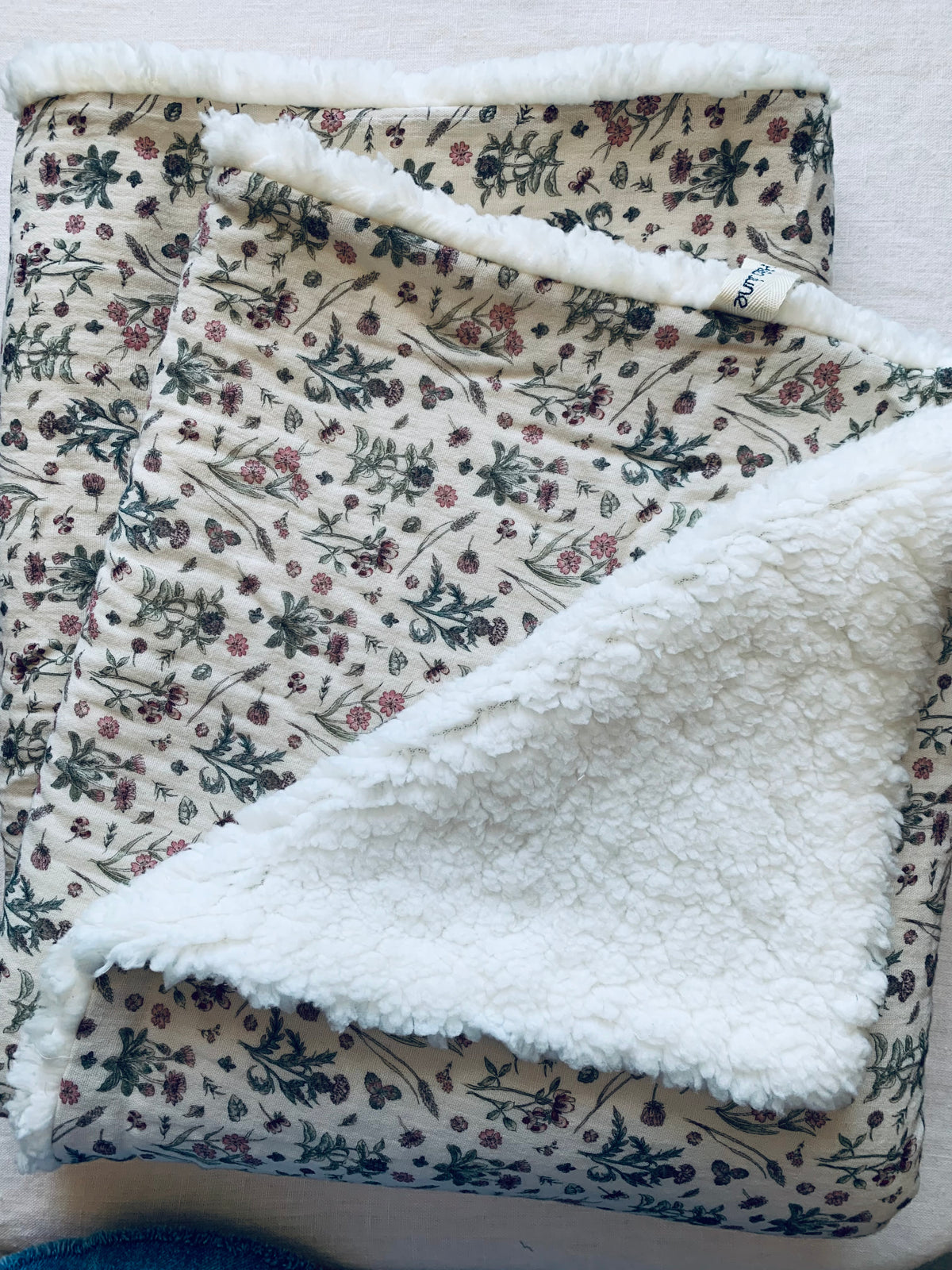 Couverture Plush - Gaze petites fleurs et moumoutte blanche 75/90 cm