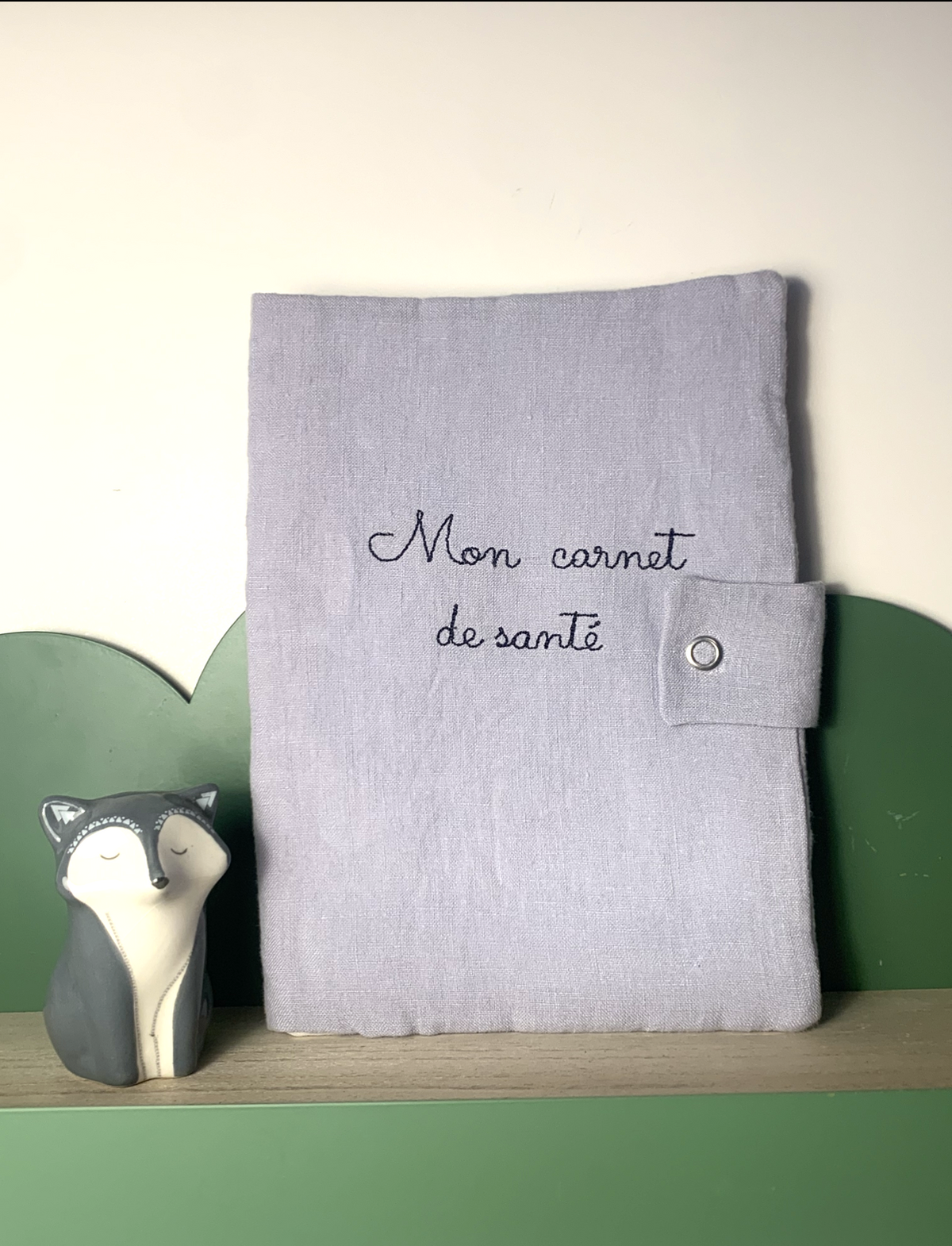 Protège carnet de santé lin gris broderie marine "mon carnet de santé"