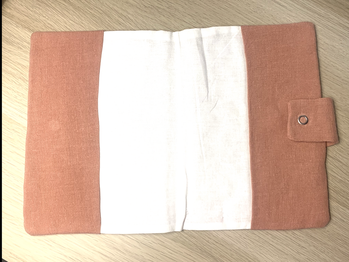 Protège carnet de santé lin rose sorbet fraise flocage paillettes blanches "mon joli carnet de santé"