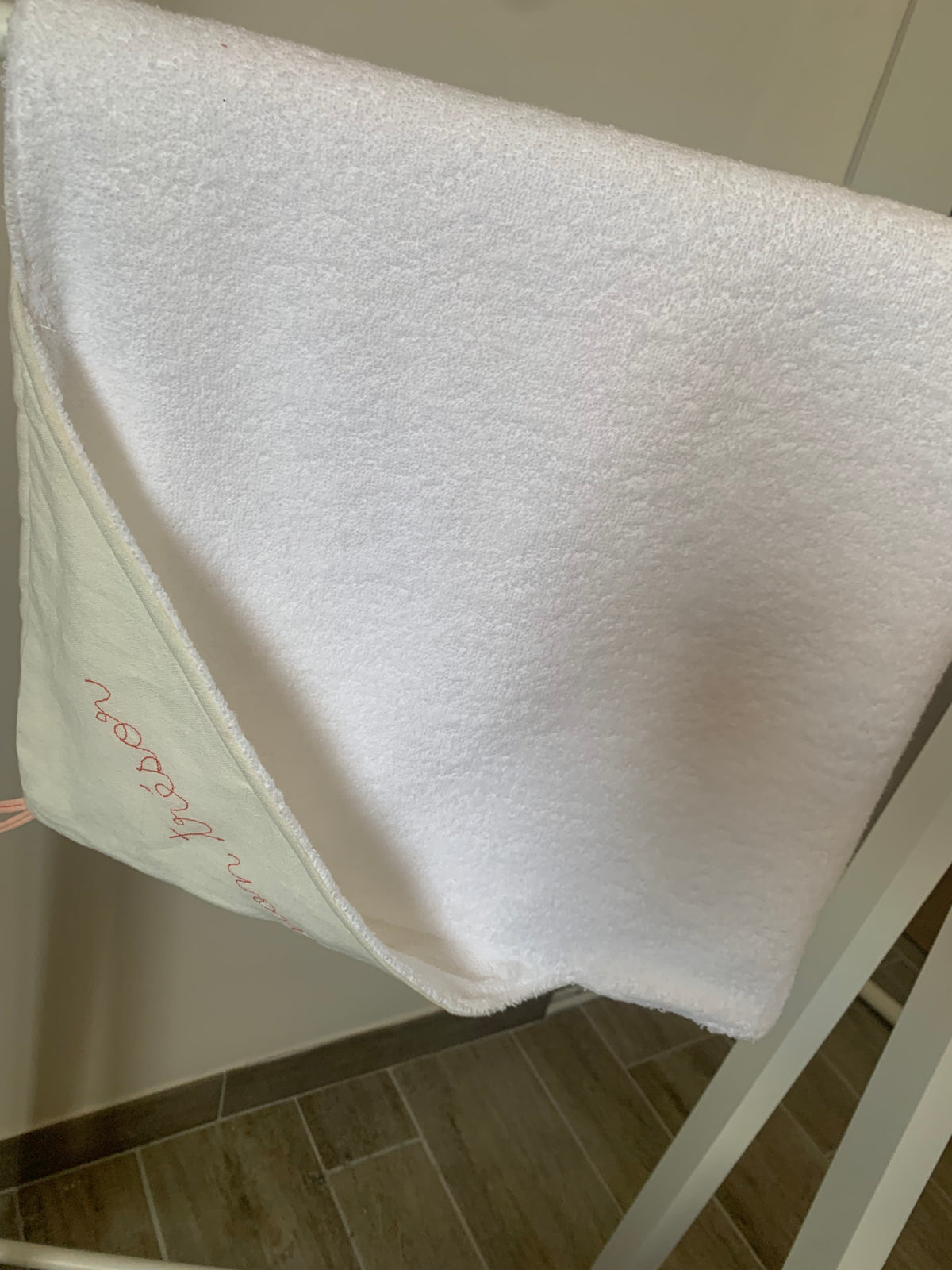 Sortie de bain lin lavé blanc et éponge blanche