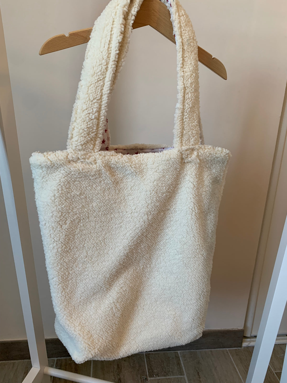 Cabas réversible coton tissu indien blanc et fleurs moumoutte blanche
