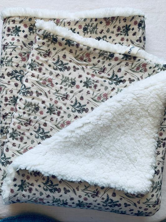 Couverture Plush - Gaze petites fleurs et moumoutte blanche 75/90 cm