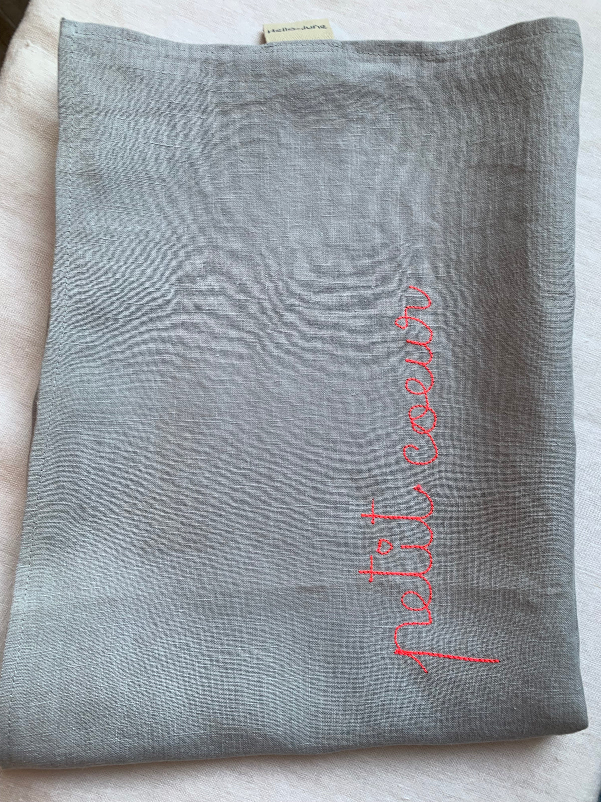 Lange lin lavé gris broderie "petit cœur" rose fluo 100 x 100 cm