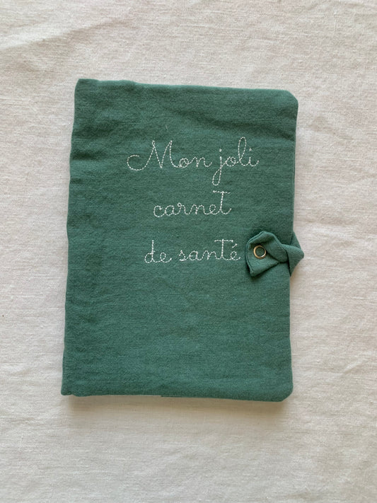 Protège carnet de santé lin vert sapin broderie fine blanche "mon joli carnet de santé"