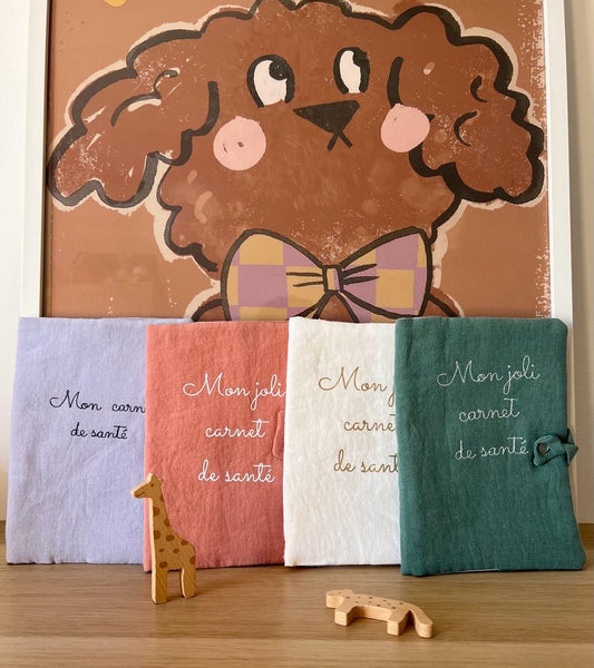 Protège carnet de santé lin vert sapin broderie fine blanche "mon joli carnet de santé"