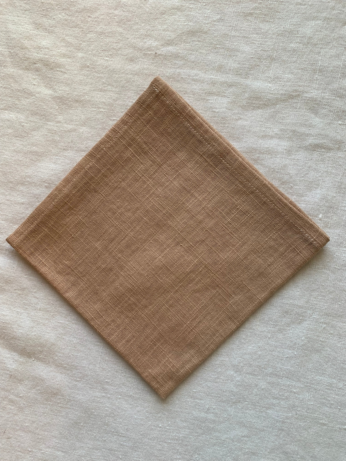 Serviettes de table en lin lavé rose poudré 30 x 30 cm