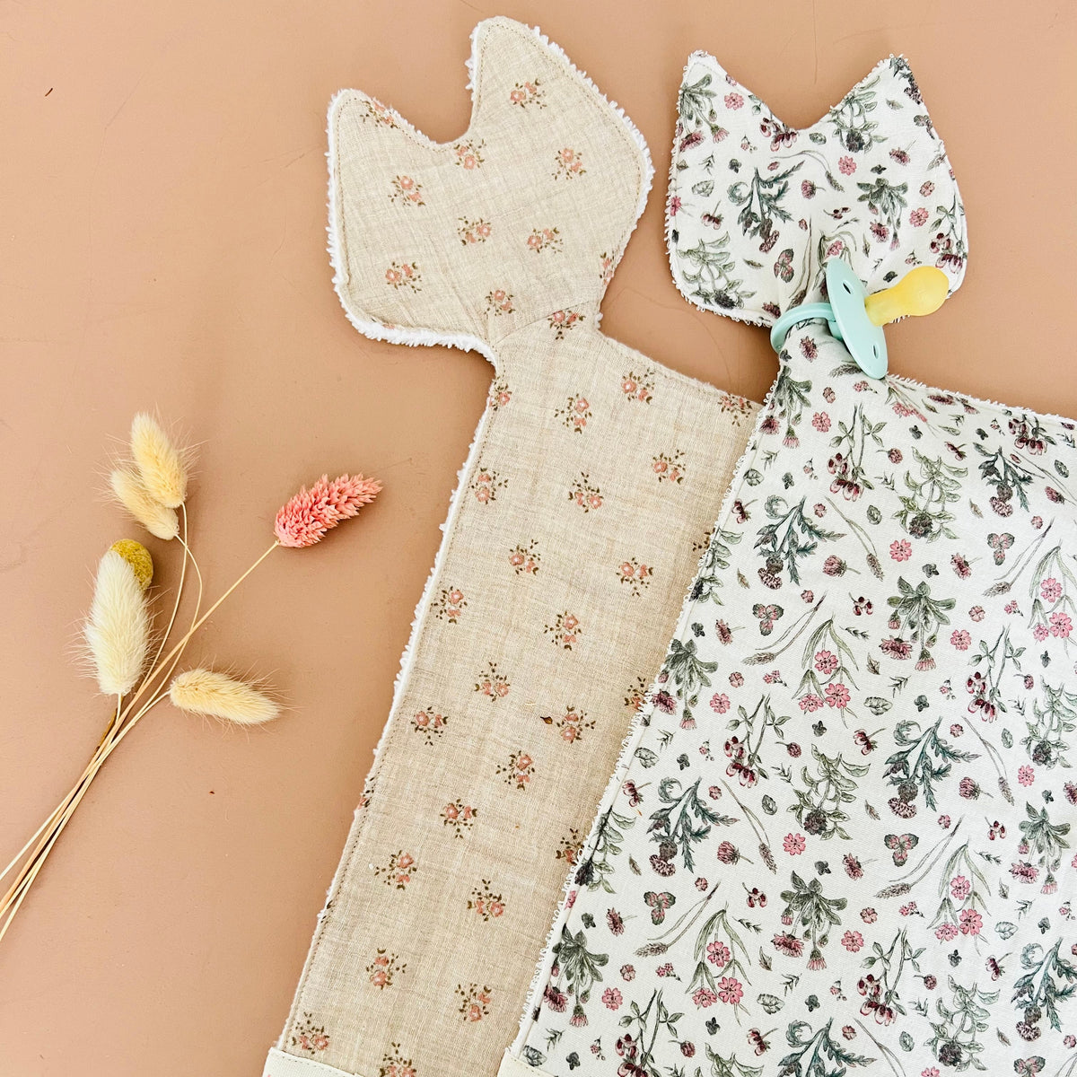 Doudou plat renard attache sucette