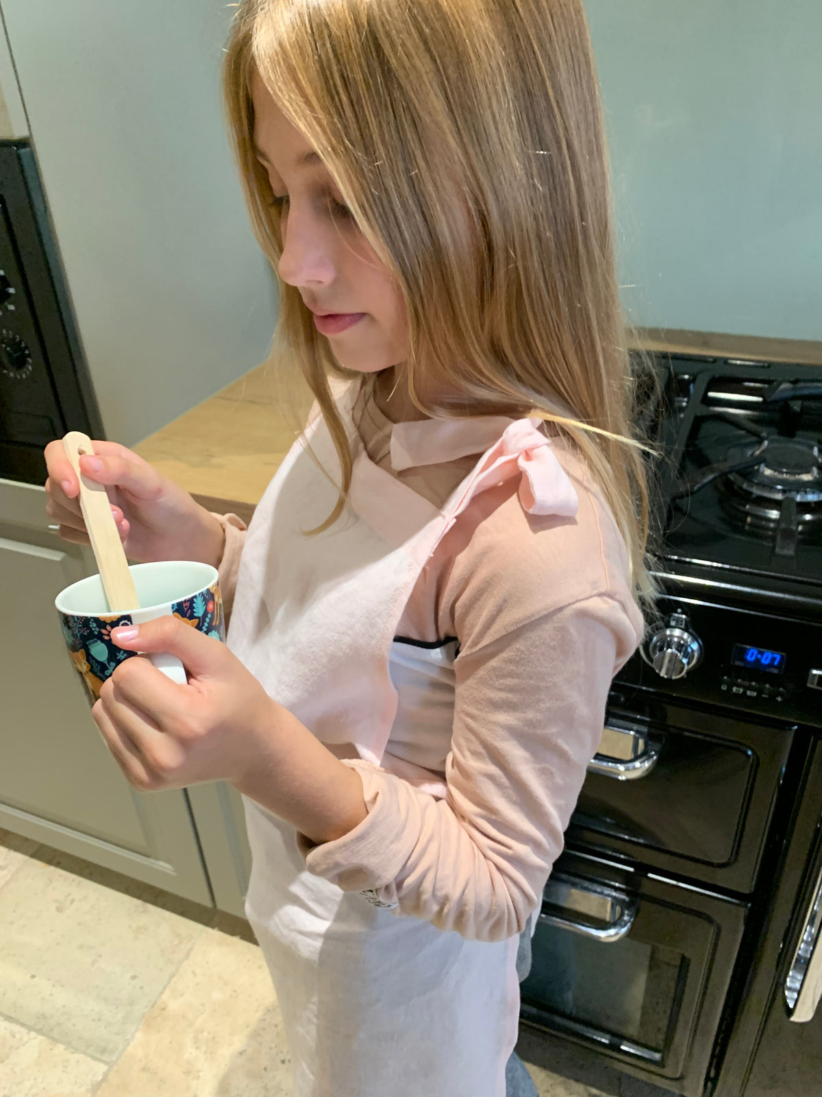 tablier lin lavé rose pale fillette 6/12 ans